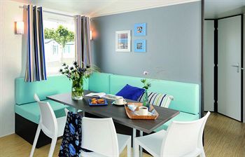 Best Holiday Hotel Grimaud Exterior photo
